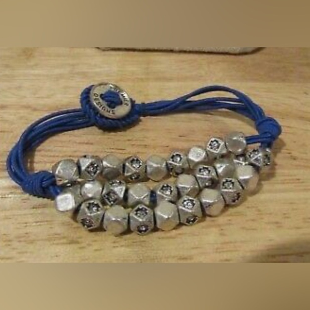 Premier Designs “Sutton” stretch bracelet with button closure